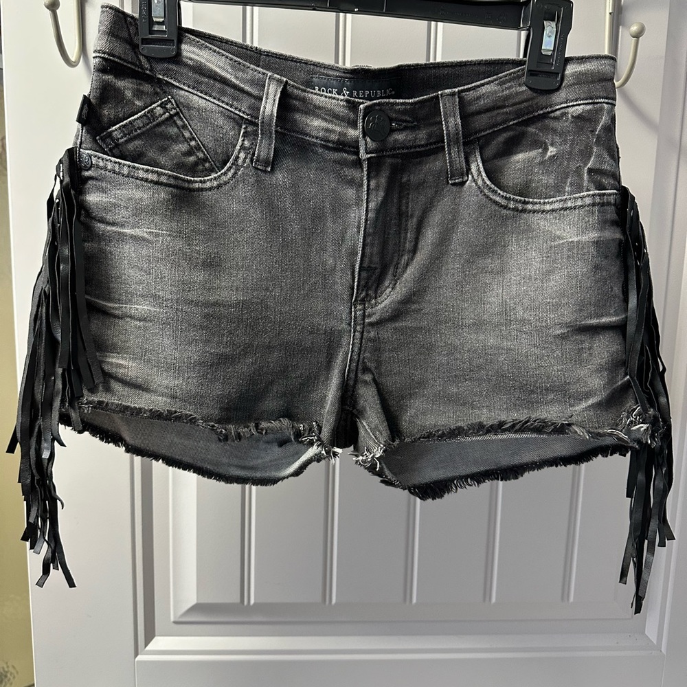 Rock & Republic Womens Black fringed shorts